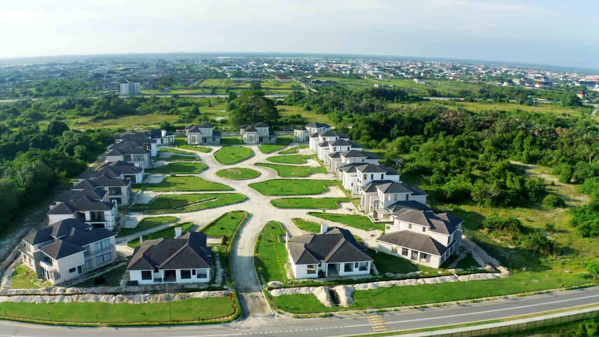 Apartments and Properties for Rent and For Sale in Lakowe