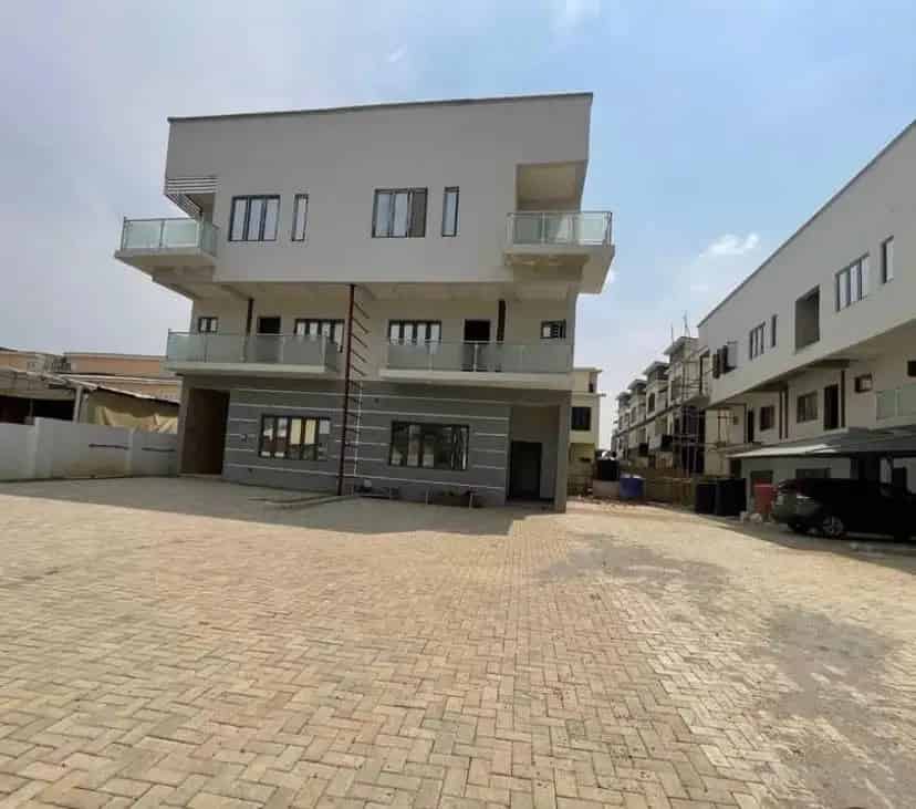 7-bedroom Detached Duplex