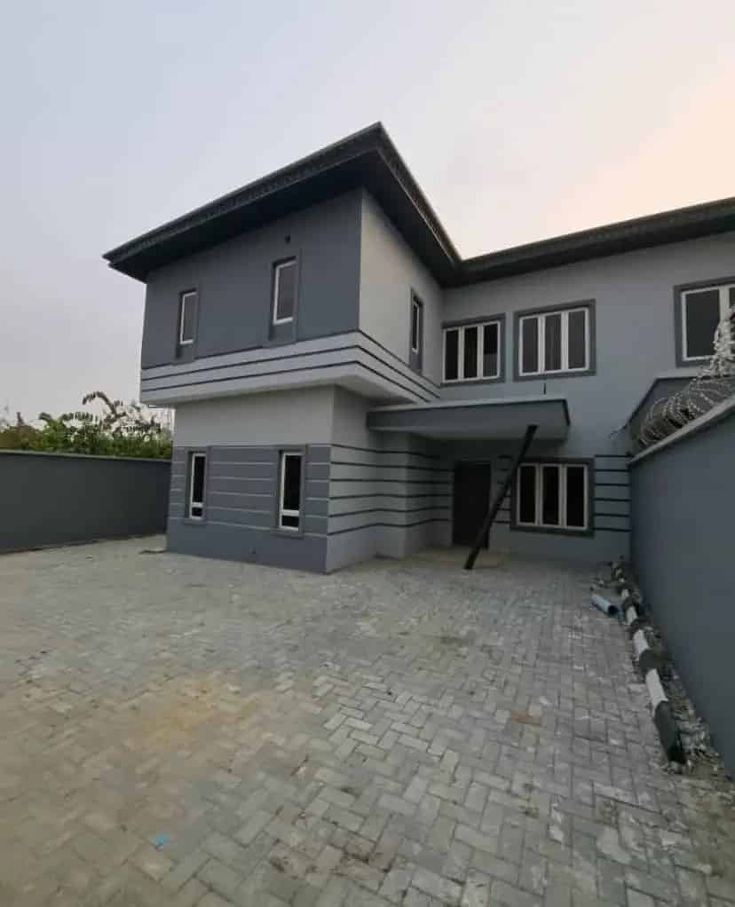 4-bedroom Semi Duplex