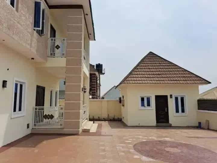 4 Bedroom Detached Duplex for sale